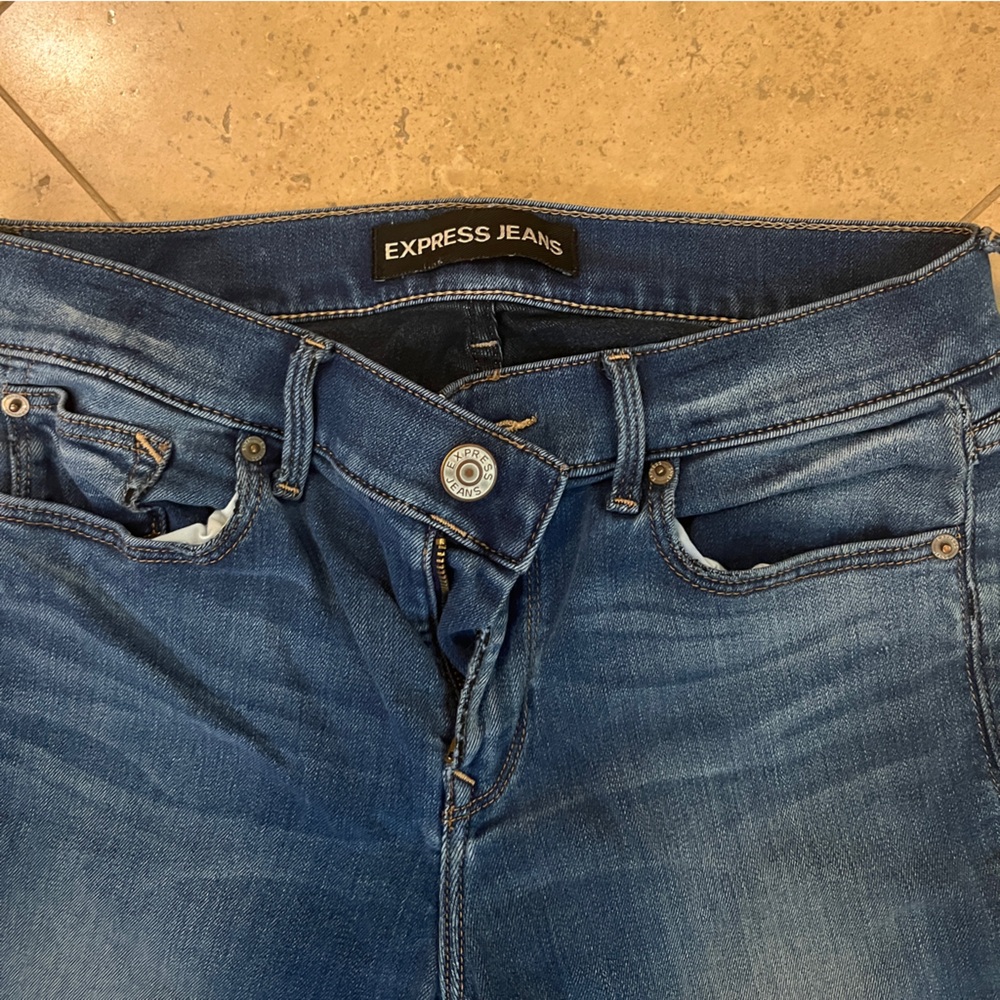 Express Jeans - Picture 2 of 4